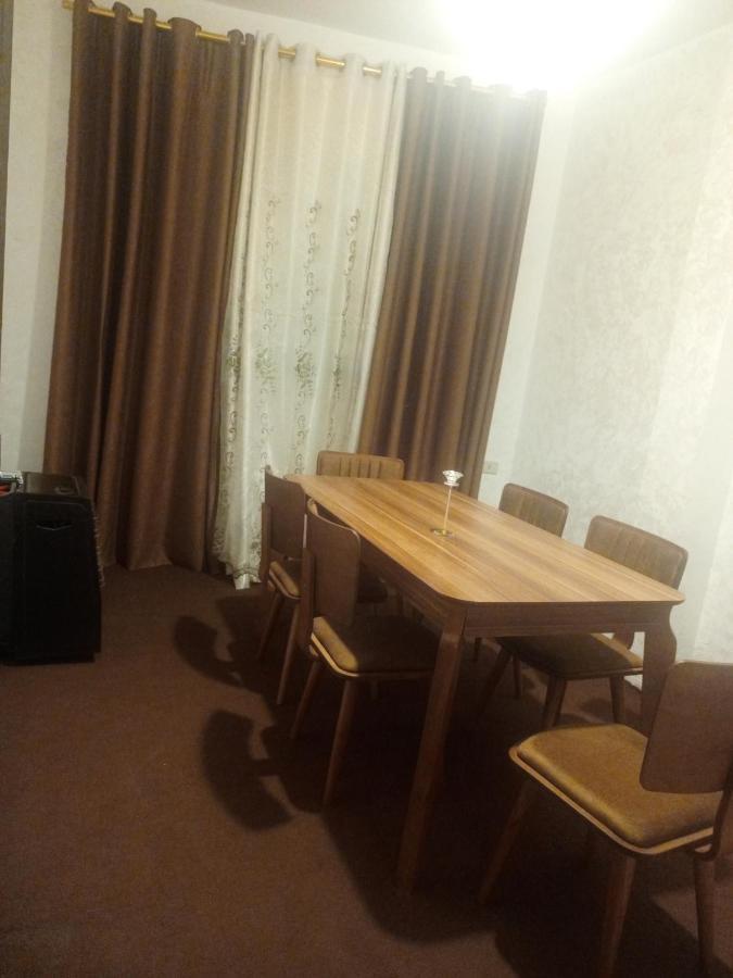 Jarajreh Apartments/ Hotel Ель-Карак Екстер'єр фото