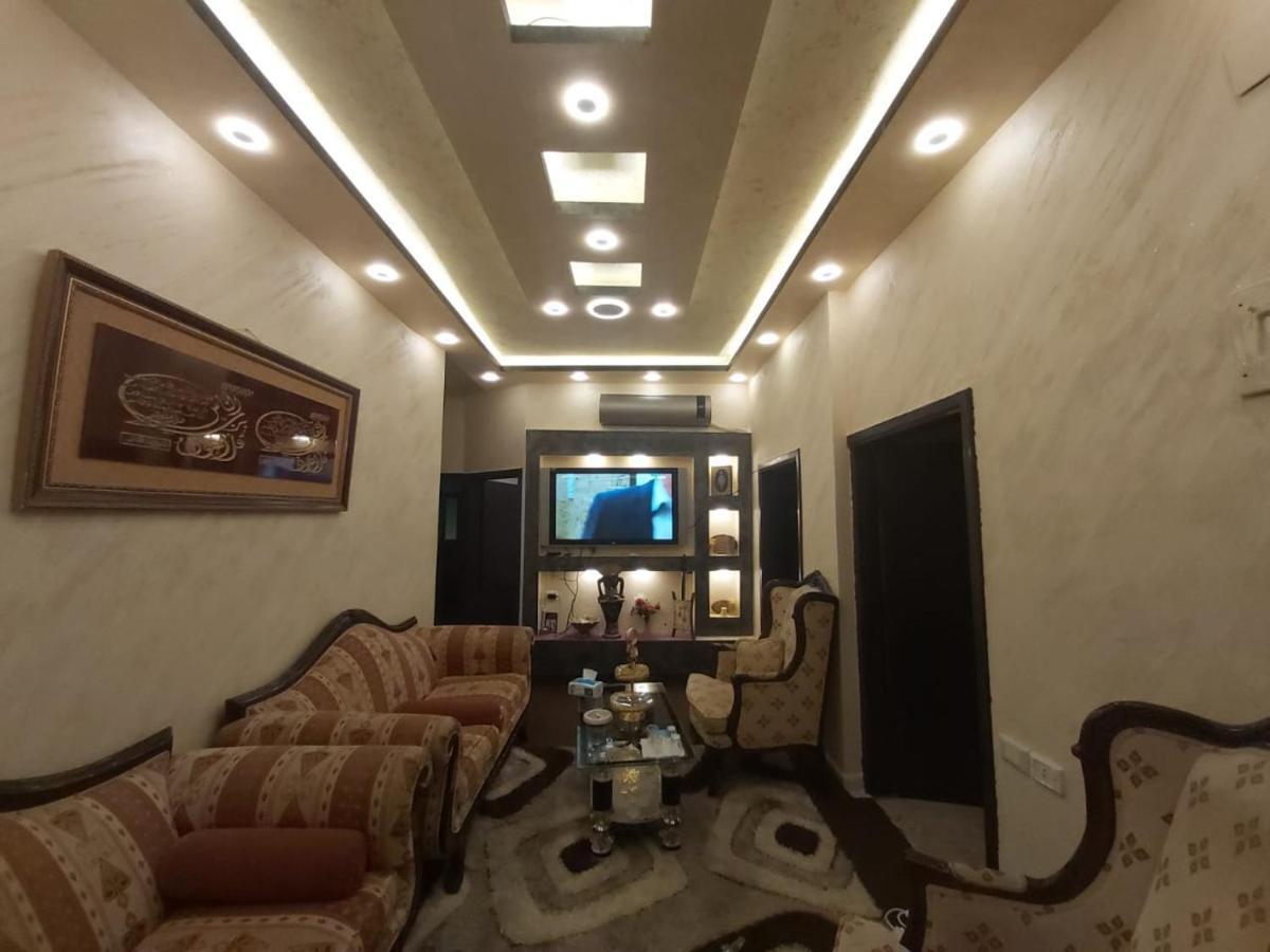 Jarajreh Apartments/ Hotel Ель-Карак Екстер'єр фото